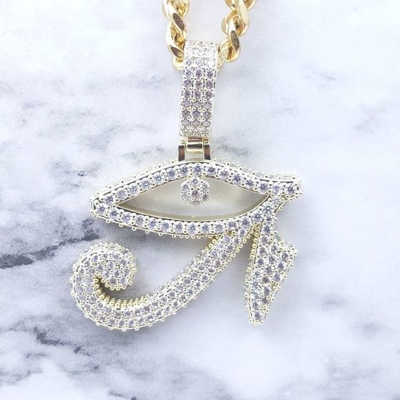 18" Cuban Chain & Gold Finish Eye of Horos Pendant - Picture 11 of 11